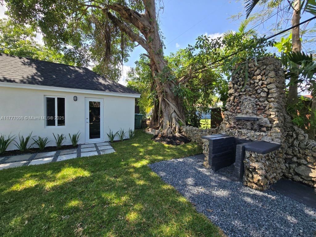 Real estate property located at 1923 48th St, Miami-dade, 17 Ave Manor, Miami, FL