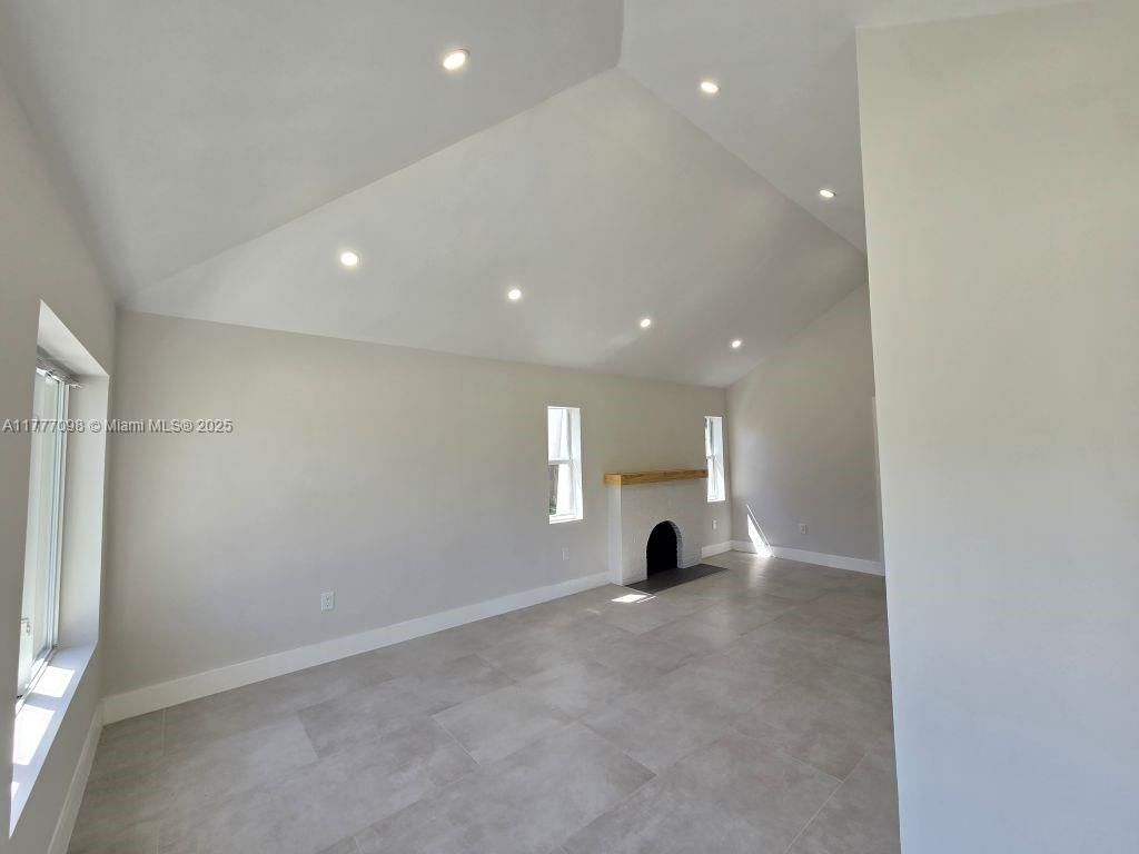 Real estate property located at 1923 48th St, Miami-dade, 17 Ave Manor, Miami, FL