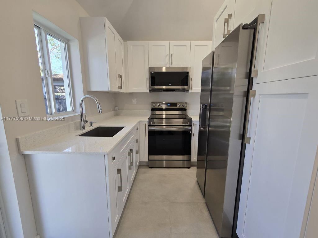 Real estate property located at 1923 48th St, Miami-dade, 17 Ave Manor, Miami, FL