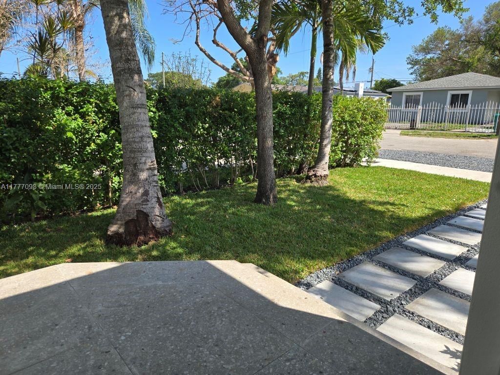 Real estate property located at 1923 48th St, Miami-dade, 17 Ave Manor, Miami, FL