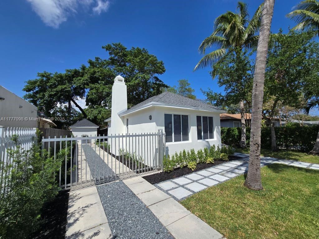 Real estate property located at 1923 48th St, Miami-dade, 17 Ave Manor, Miami, FL