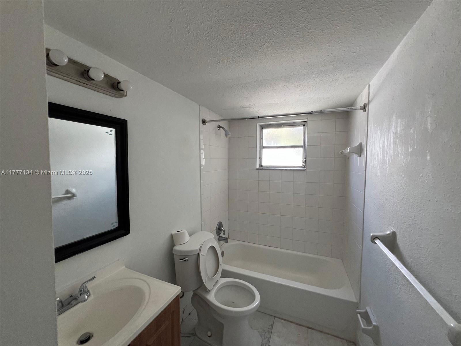 Real estate property located at 241 9th Ave #109, Broward, Ocean Drive Estates Condo, Pompano Beach, FL