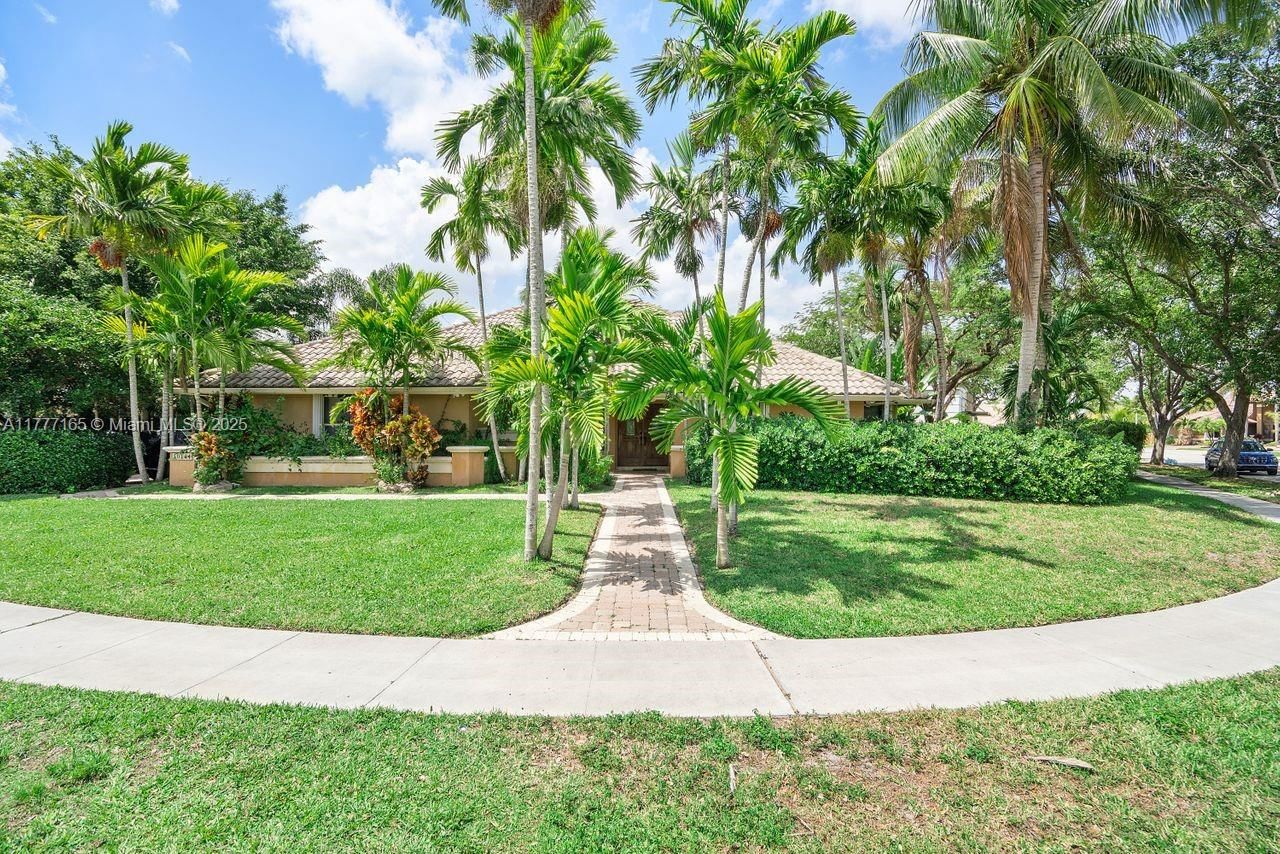 Real estate property located at 10101 5th St, Broward, Jacaranda Area 985, Plantation, FL