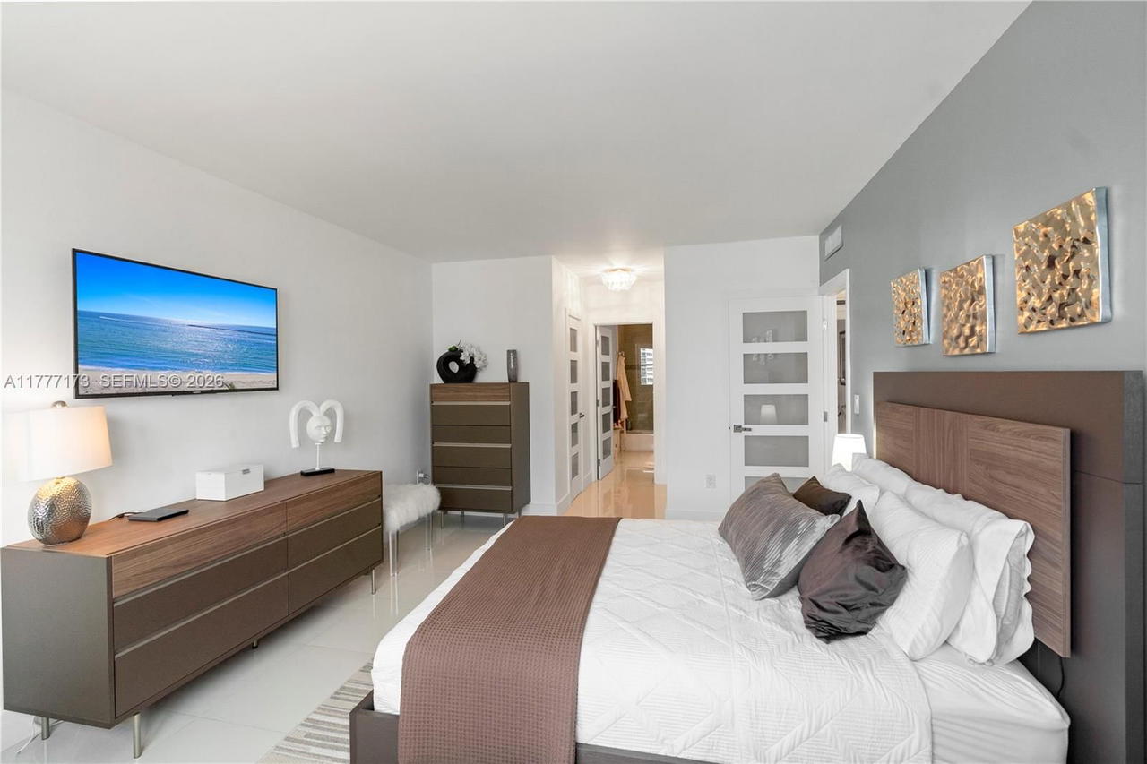 Real estate property located at 1950 Ocean Dr #12H, Broward, Hemispheres Condo, Hallandale Beach, FL