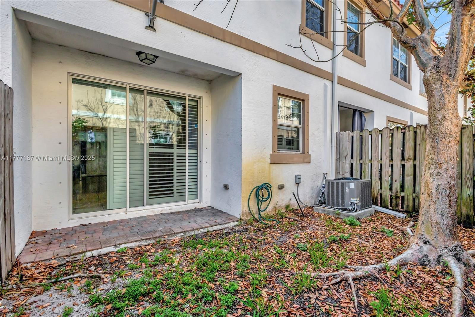 Real estate property located at 4343 Chalmers Ln, Palm Beach, Charleston Commons, West Palm Beach, FL
