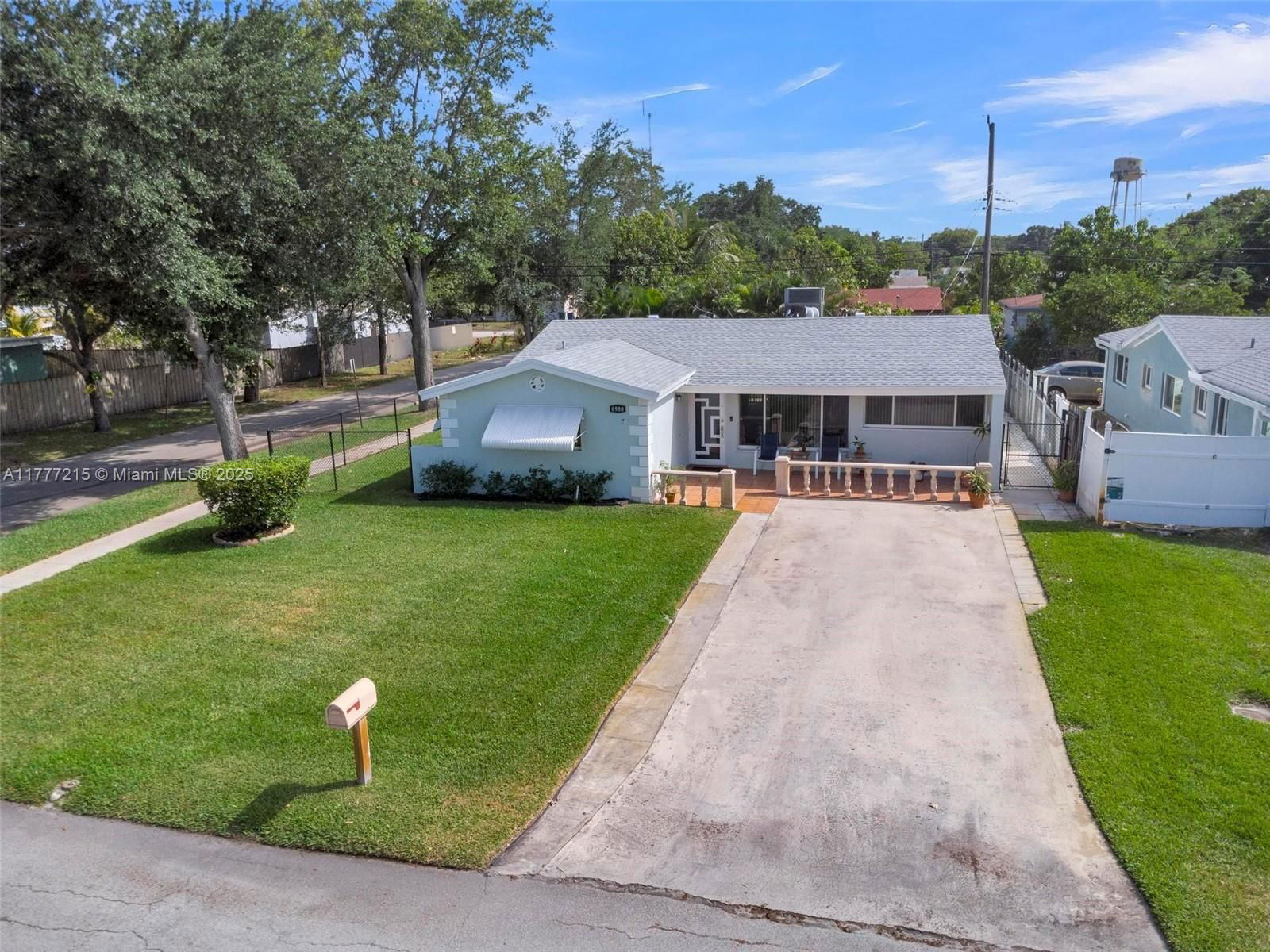 Real estate property located at 6980 27th Ct, Broward, Miramar Sec 4, Miramar, FL
