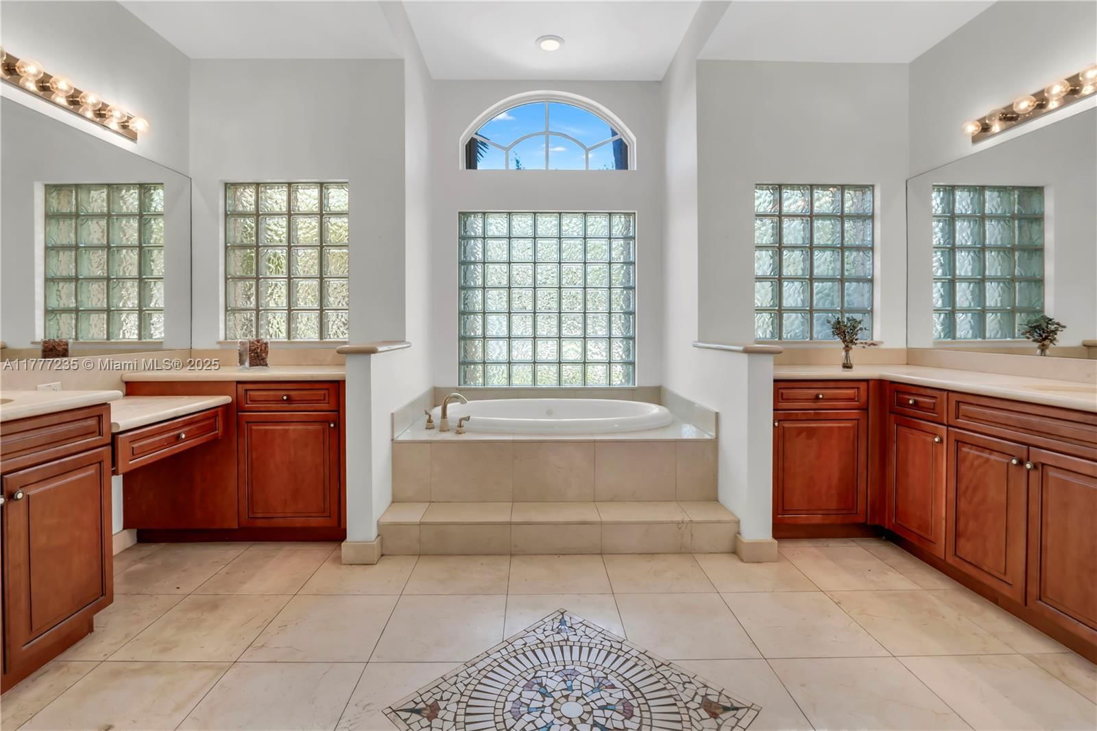 Real estate property located at 3432 Dovecote Meadow Ln, Broward, Long Lake Ranches Plat Tw, Davie, FL