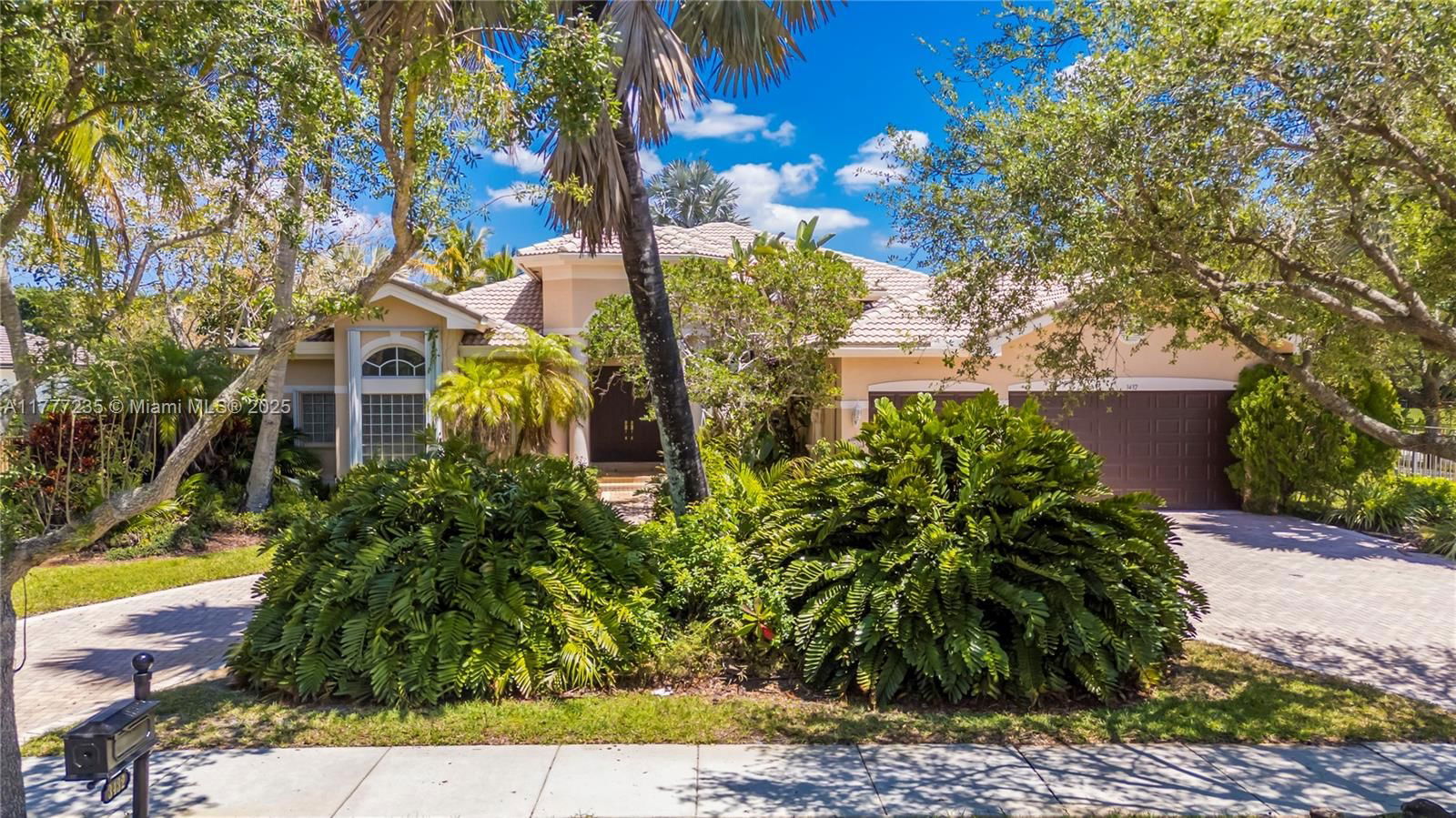 Real estate property located at 3432 Dovecote Meadow Ln, Broward, Long Lake Ranches Plat Tw, Davie, FL