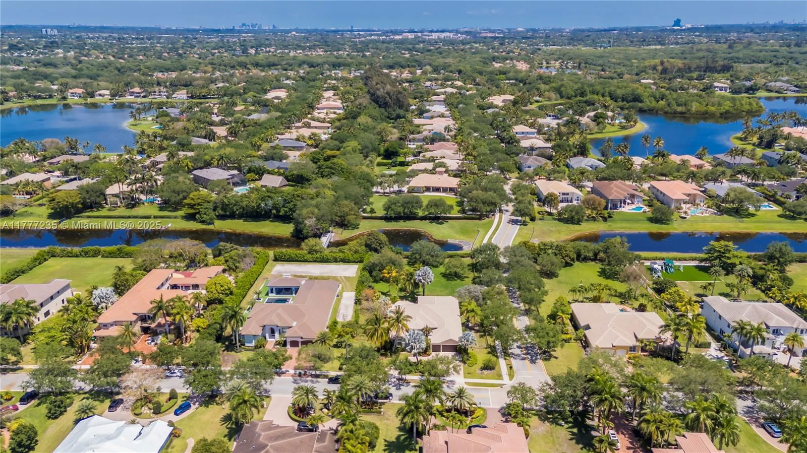 Real estate property located at 3432 Dovecote Meadow Ln, Broward, Long Lake Ranches Plat Tw, Davie, FL