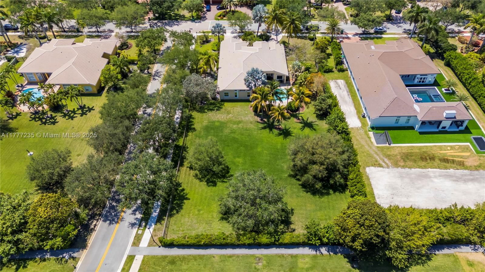 Real estate property located at 3432 Dovecote Meadow Ln, Broward, Long Lake Ranches Plat Tw, Davie, FL