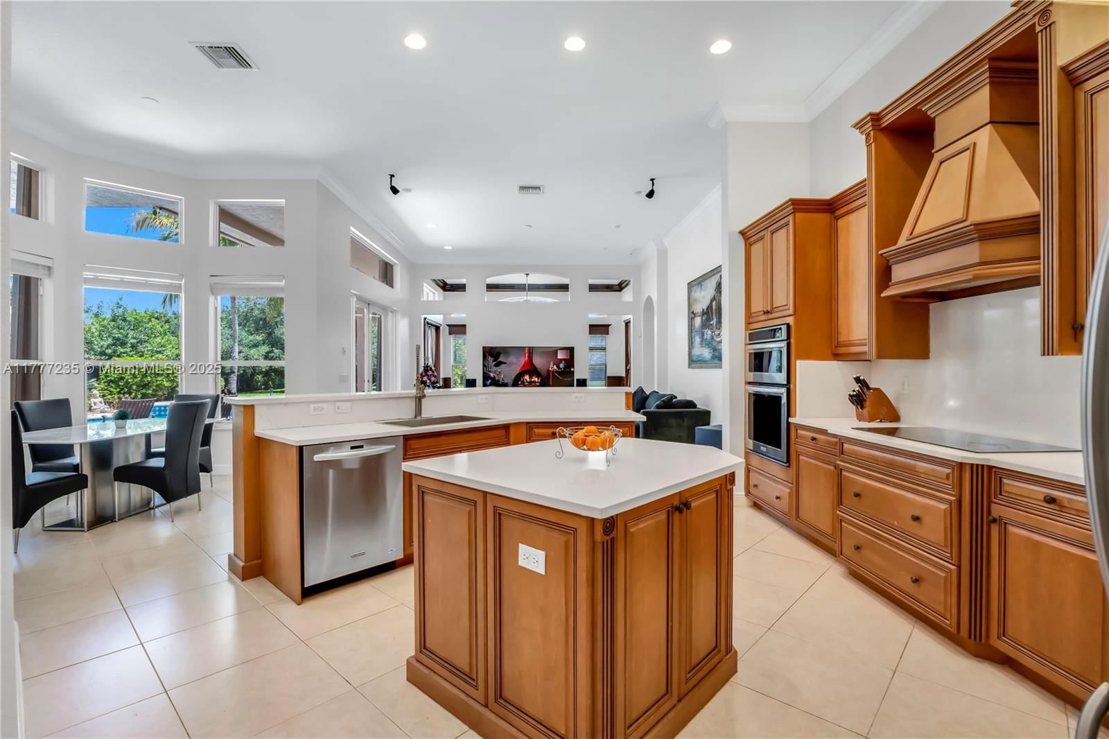 Real estate property located at 3432 Dovecote Meadow Ln, Broward, Long Lake Ranches Plat Tw, Davie, FL