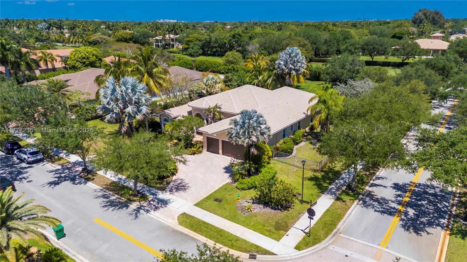Real estate property located at 3432 Dovecote Meadow Ln, Broward, Long Lake Ranches Plat Tw, Davie, FL