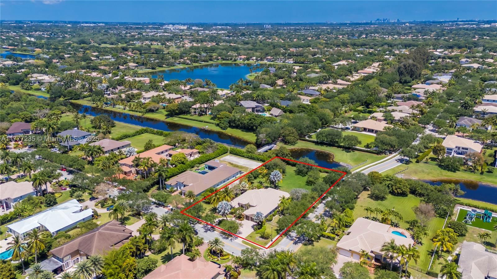 Real estate property located at 3432 Dovecote Meadow Ln, Broward, Long Lake Ranches Plat Tw, Davie, FL