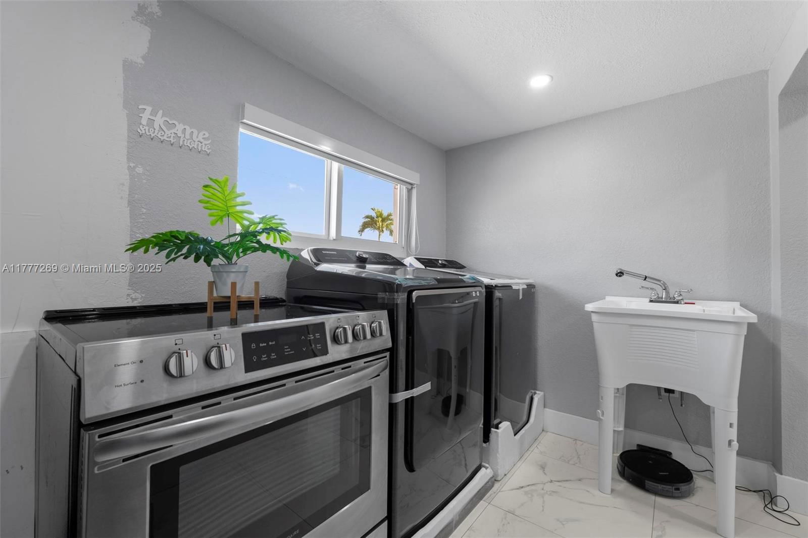 Real estate property located at 9025 56th St, Miami-dade, Tropical Gardens Estates, Miami, FL