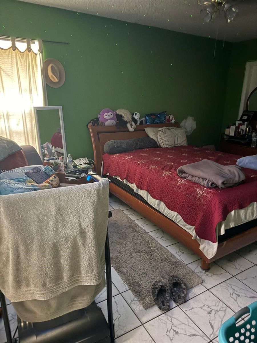Real estate property located at 2929 22nd Ct, Miami-dade, Glenhaven, Miami, FL