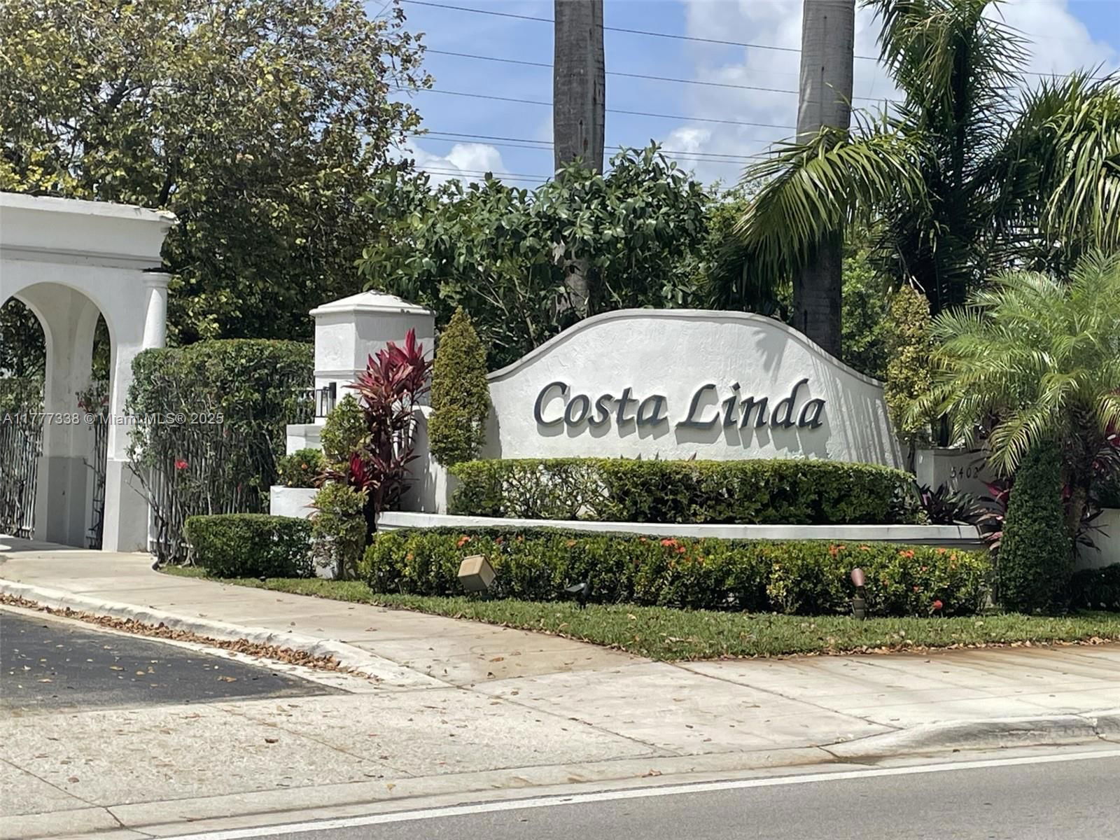 Real estate property located at 5570 107th Ave #902, Miami-dade, Costa Linda Condo, Doral, FL