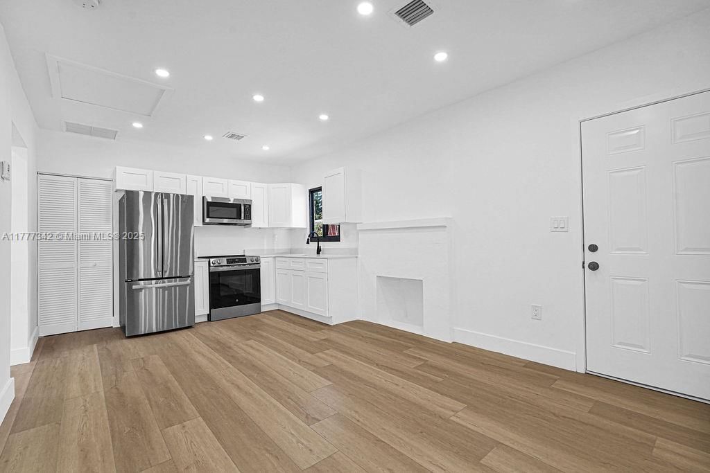 Real estate property located at 3040 13th Ave, Miami-dade, West End Park Amd Pl, Miami, FL
