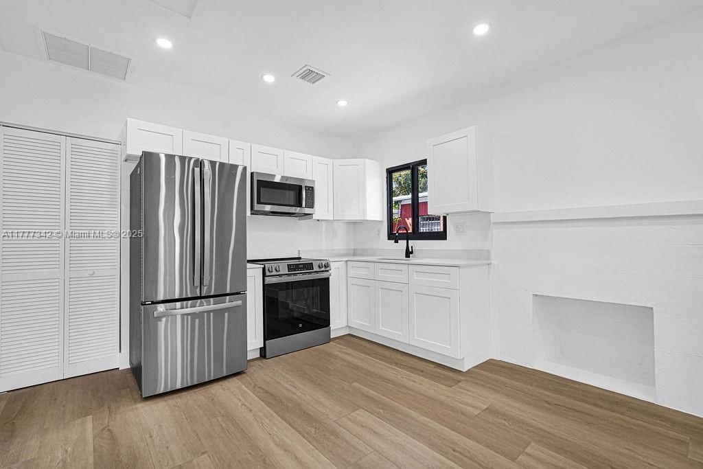 Real estate property located at 3040 13th Ave, Miami-dade, West End Park Amd Pl, Miami, FL