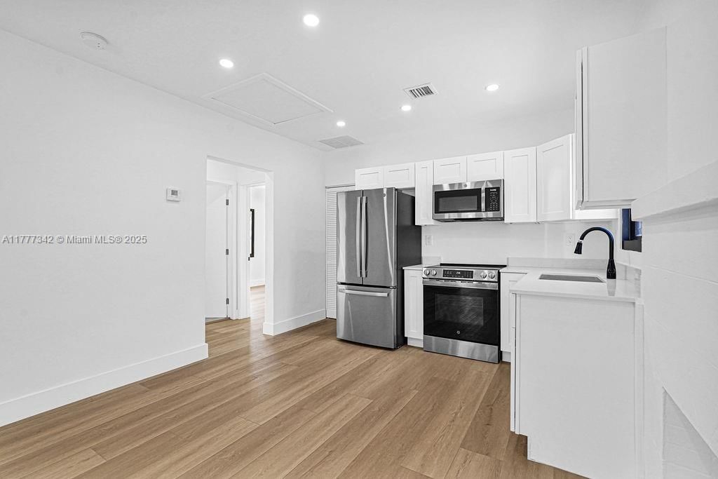 Real estate property located at 3040 13th Ave, Miami-dade, West End Park Amd Pl, Miami, FL