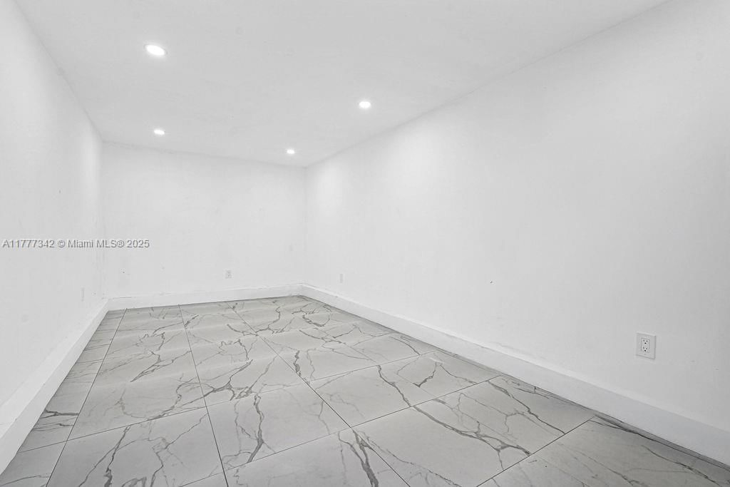 Real estate property located at 3040 13th Ave, Miami-dade, West End Park Amd Pl, Miami, FL