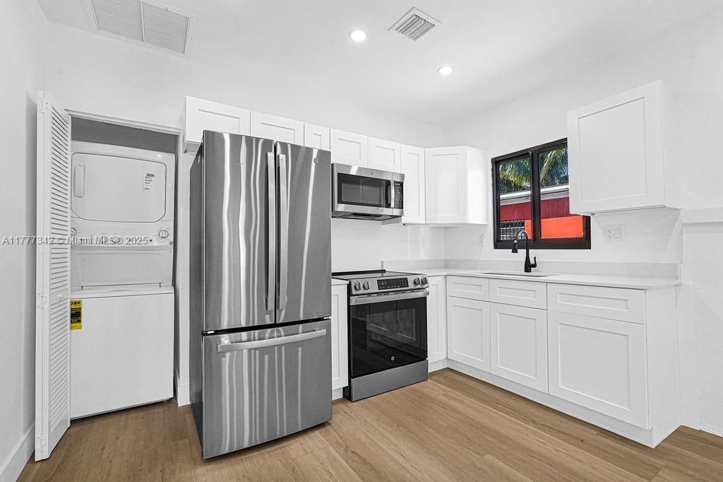 Real estate property located at 3040 13th Ave, Miami-dade, West End Park Amd Pl, Miami, FL