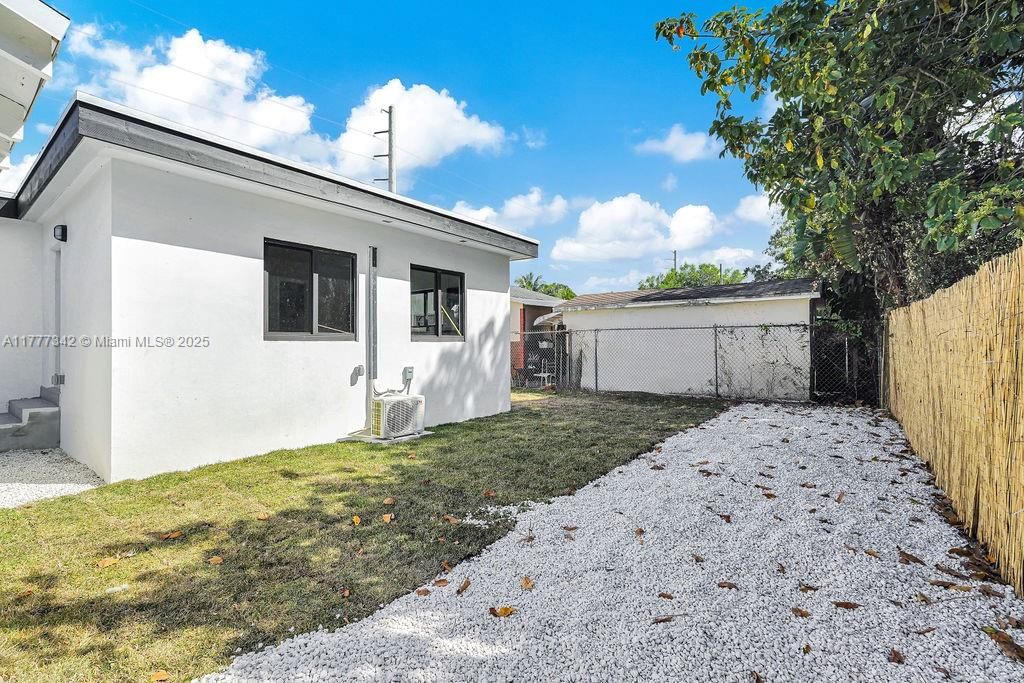 Real estate property located at 3040 13th Ave, Miami-dade, West End Park Amd Pl, Miami, FL