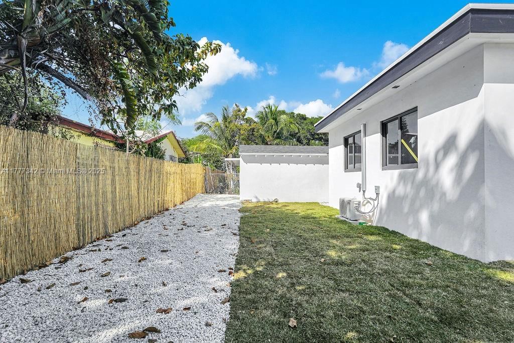 Real estate property located at 3040 13th Ave, Miami-dade, West End Park Amd Pl, Miami, FL