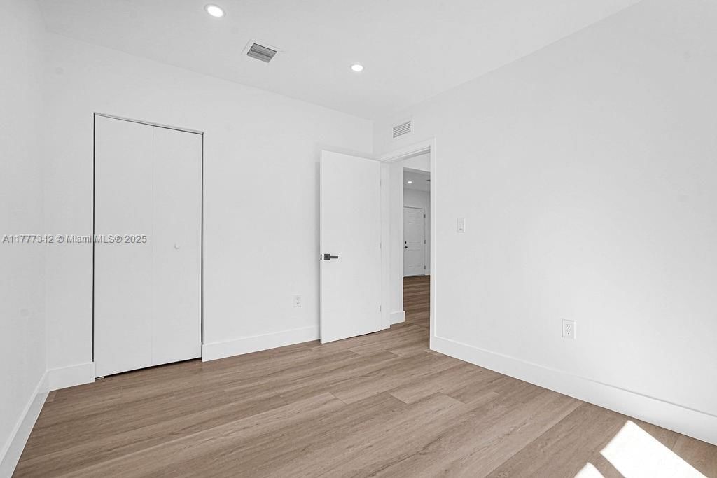 Real estate property located at 3040 13th Ave, Miami-dade, West End Park Amd Pl, Miami, FL