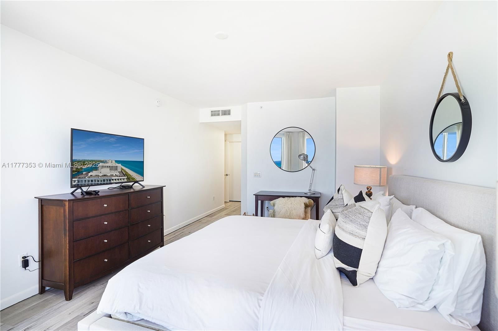 Real estate property located at 4779 Collins Ave #2908, Miami-dade, Blue Diamond Condo, Miami Beach, FL