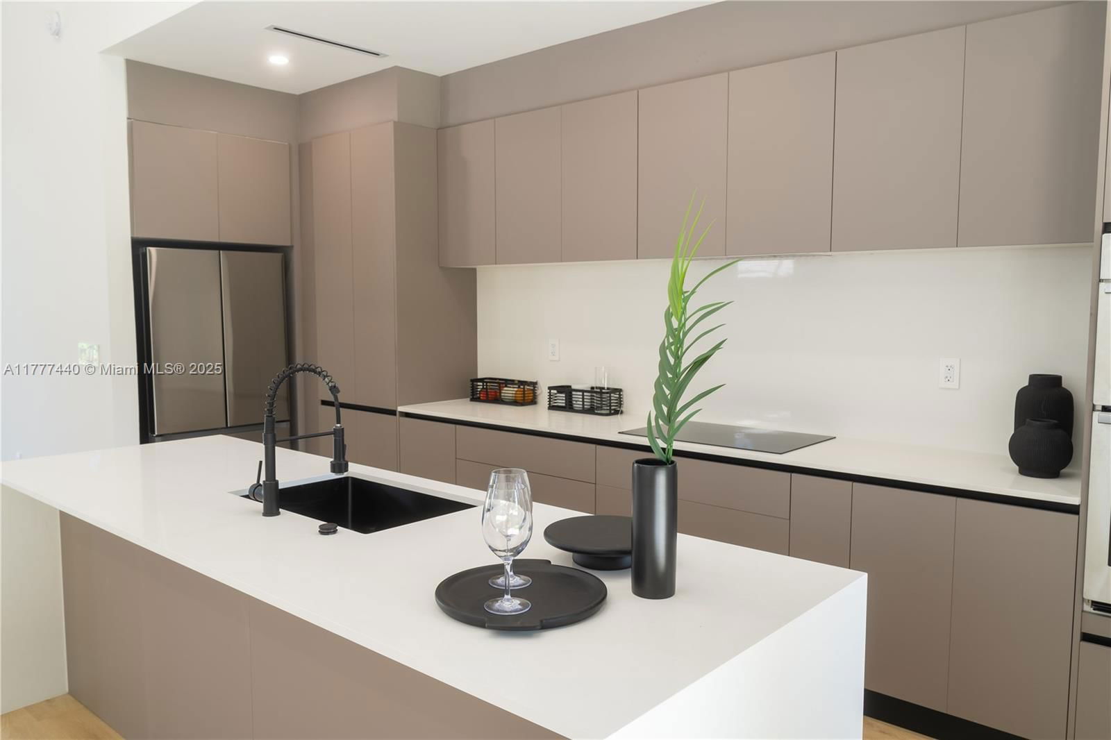 Real estate property located at 412 47th St, Miami-dade, Buena Vista Heights Exten, Miami, FL