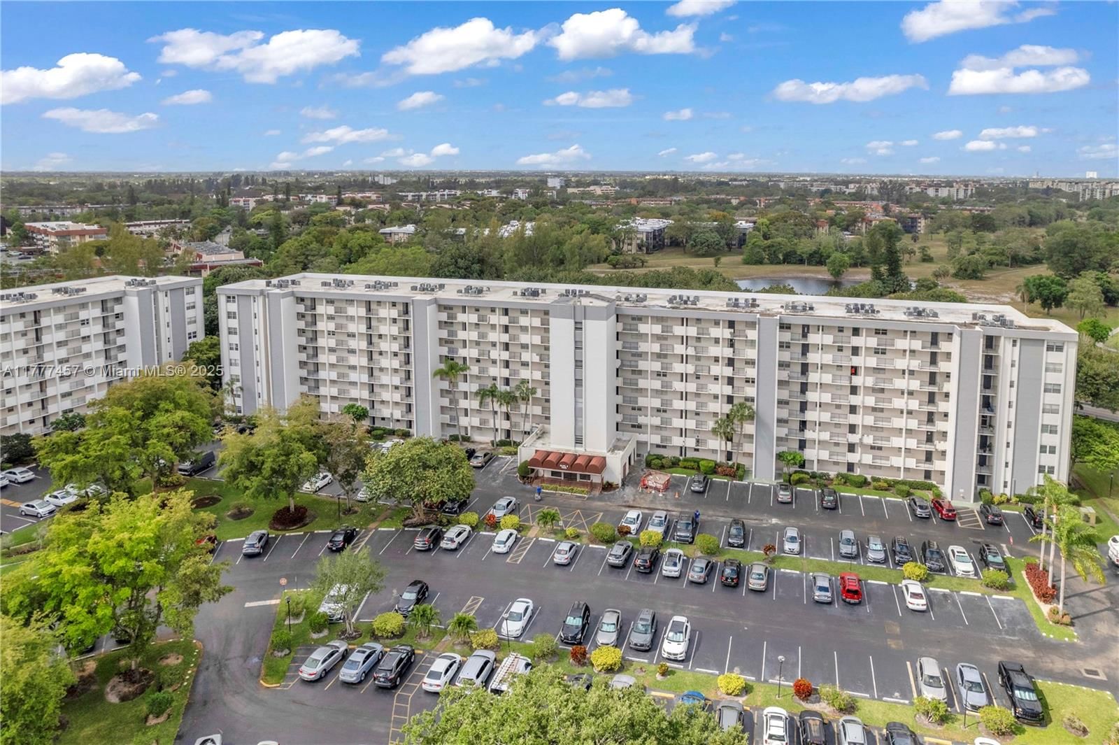 Real estate property located at 5900 44th St #406, Broward, Greens Of Inverrary Phase, Lauderhill, FL