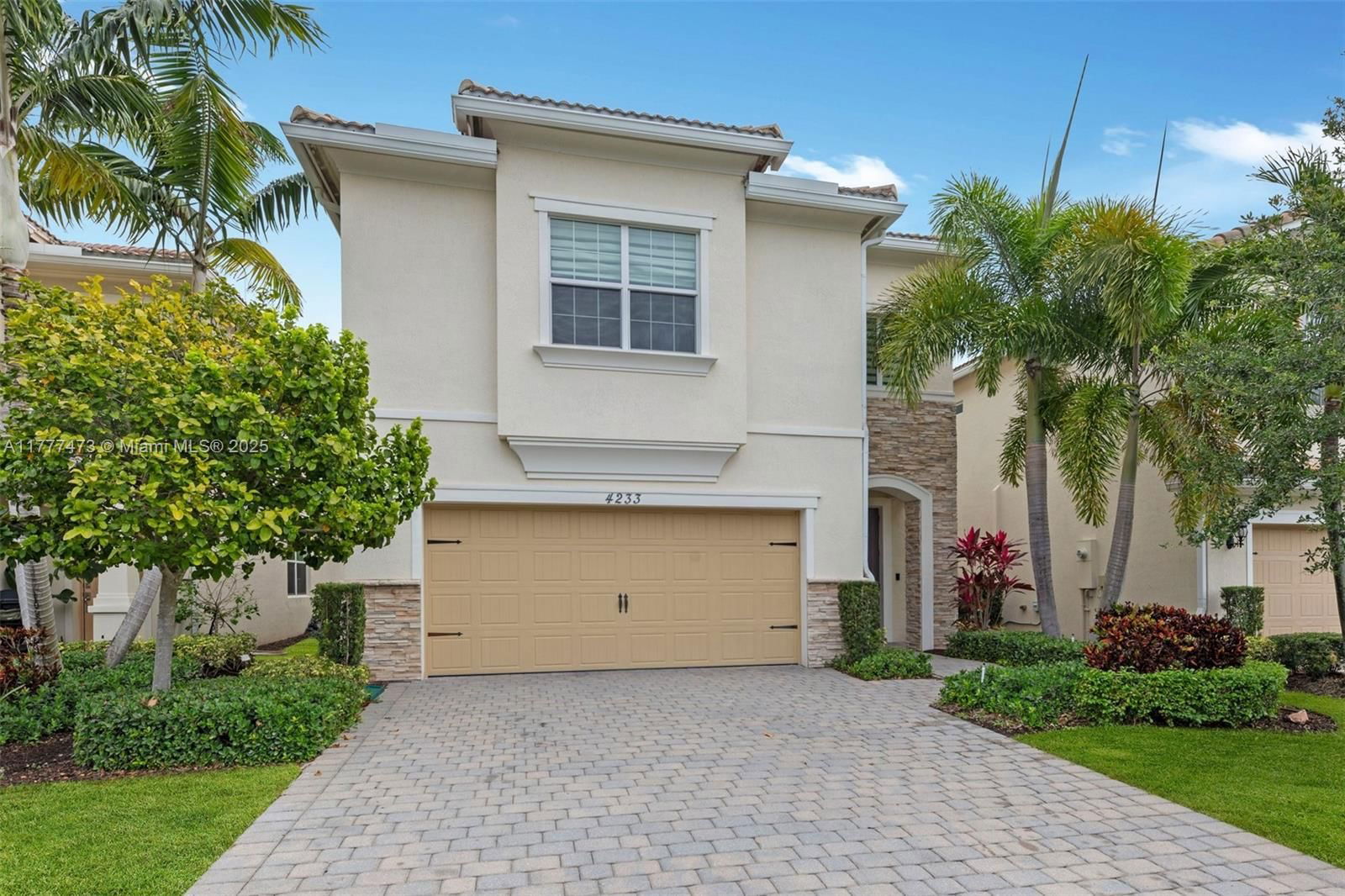Real estate property located at 4233 Large Leaf Ln, Broward, Parkview At Hillcrest, Hollywood, FL