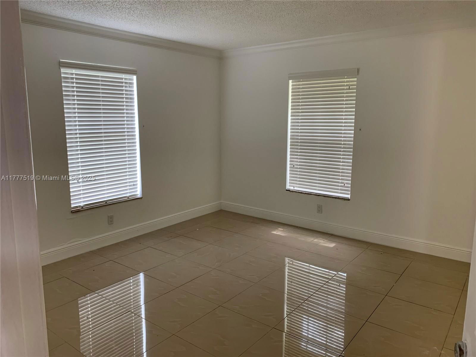 Real estate property located at 4210 21st St #102, Broward, Wood Hue Ii Condo, Lauderhill, FL
