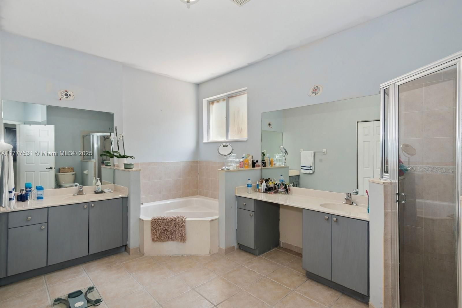 Real estate property located at 2016 19th St, Miami-dade, Shores At Keys Gate, Homestead, FL