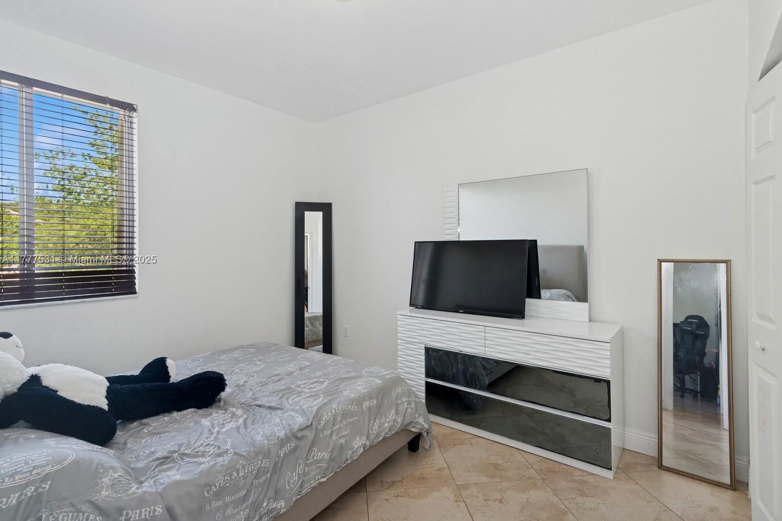 Real estate property located at 2016 19th St, Miami-dade, Shores At Keys Gate, Homestead, FL
