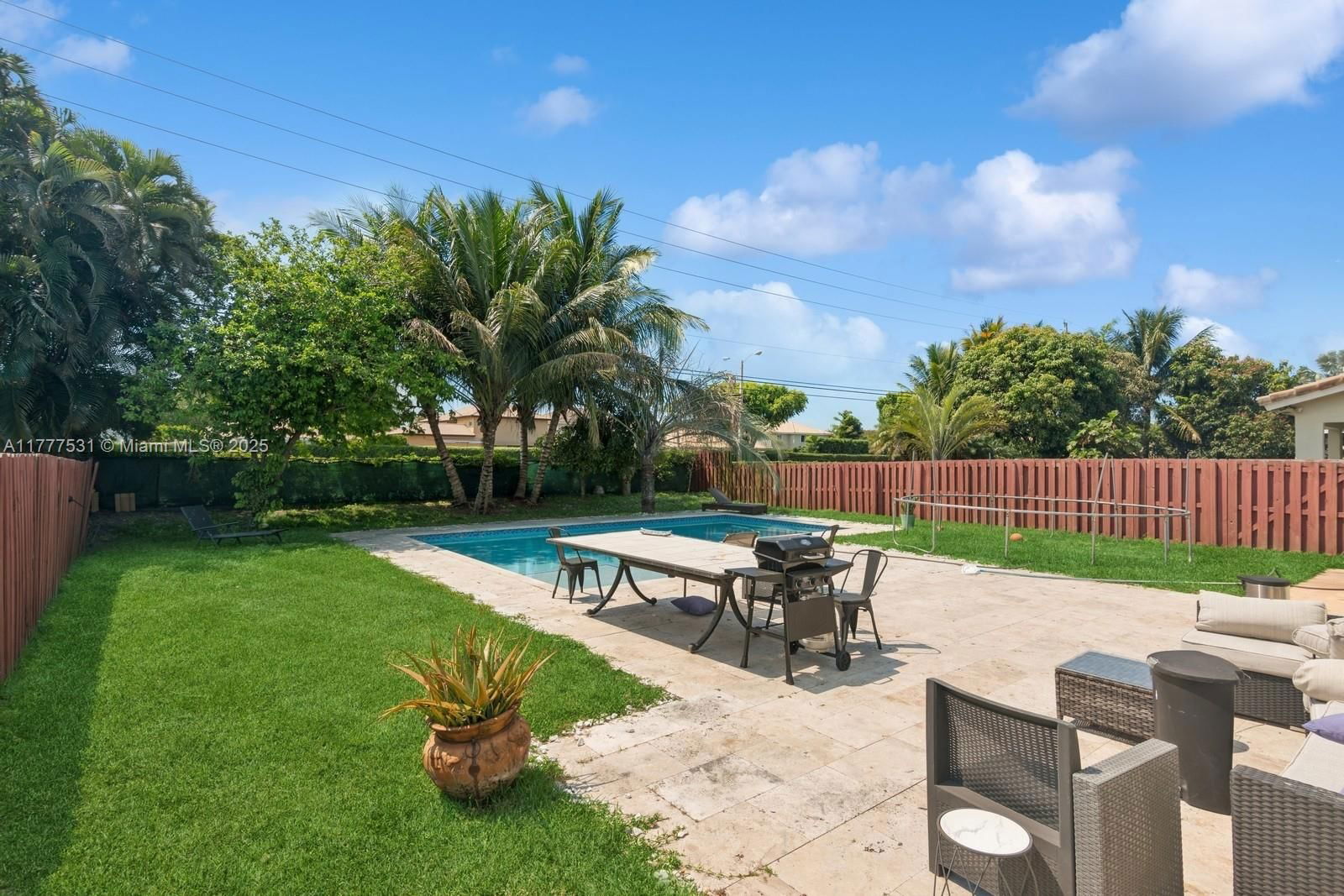 Real estate property located at 2016 19th St, Miami-dade, Shores At Keys Gate, Homestead, FL