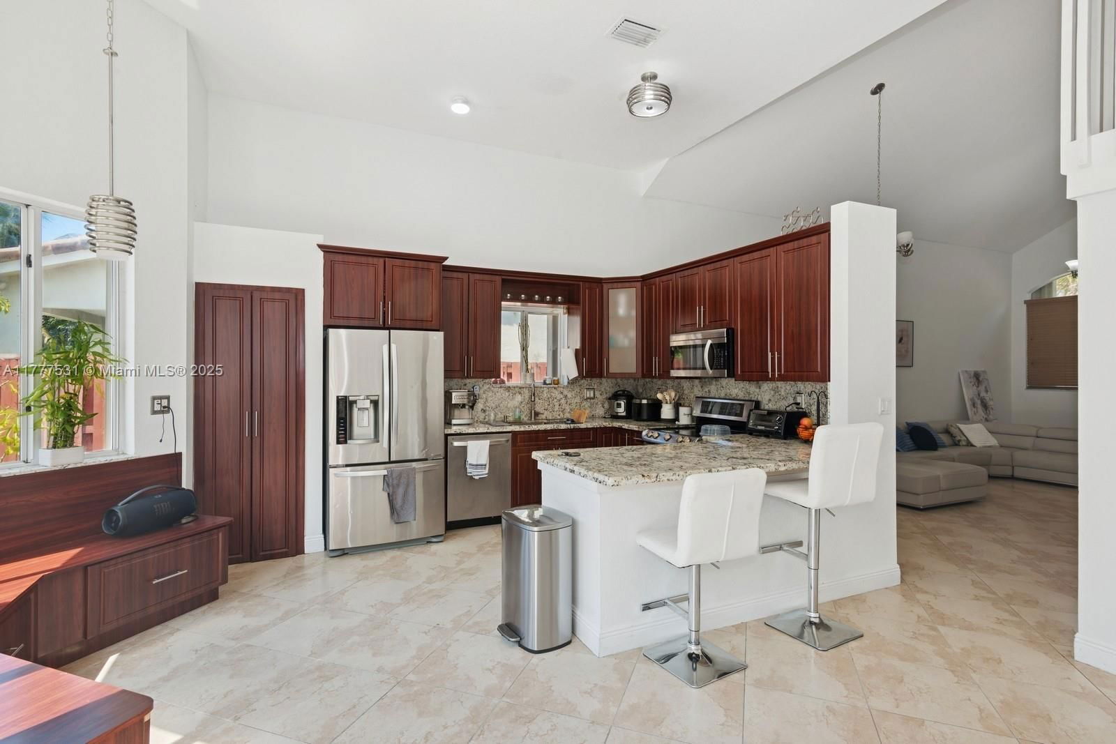 Real estate property located at 2016 19th St, Miami-dade, Shores At Keys Gate, Homestead, FL