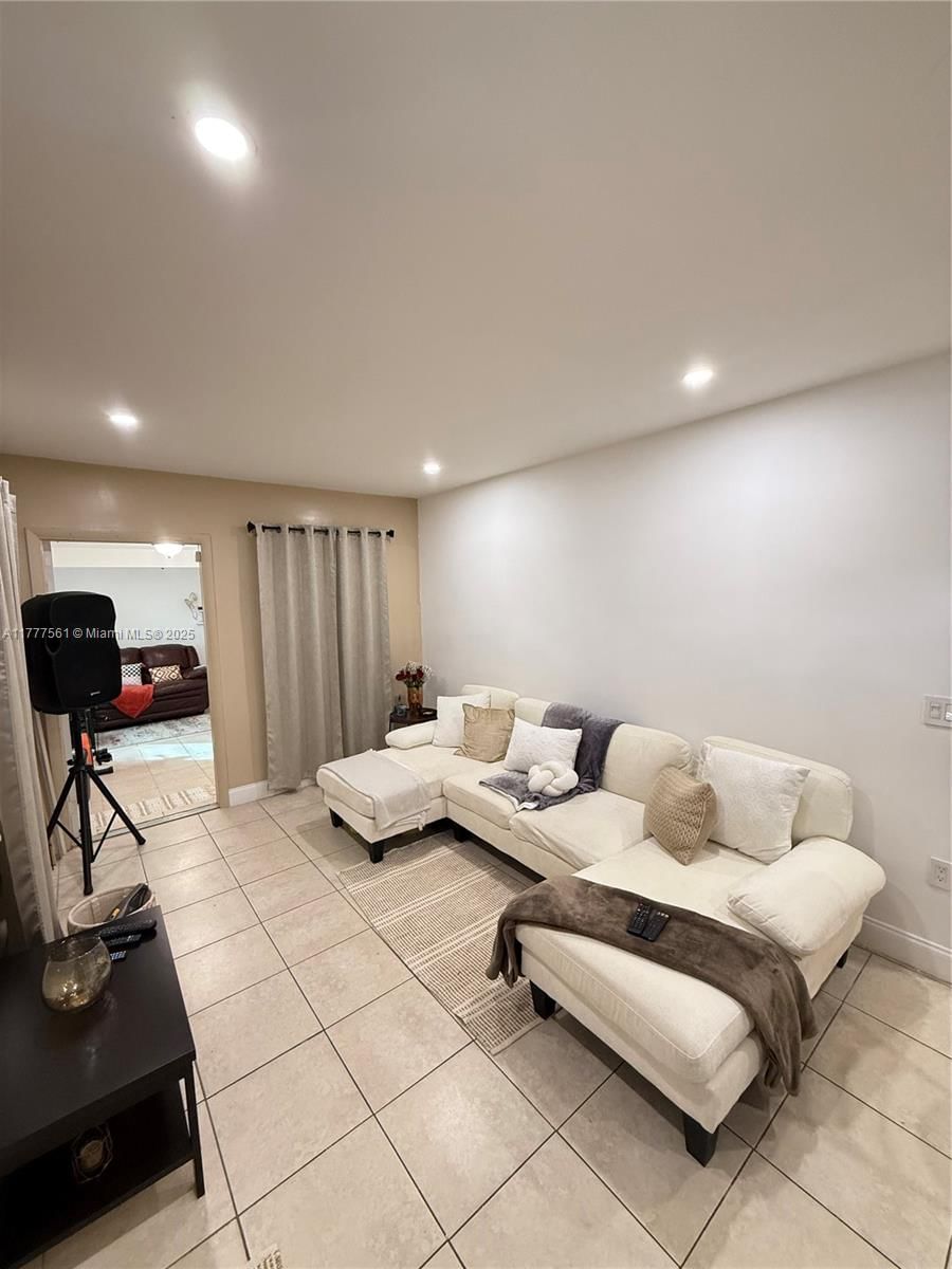 Real estate property located at 4441 33rd Dr, Broward, Lake Forest Sec 2, West Park, FL