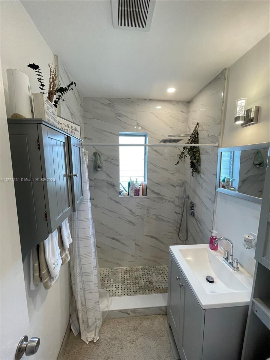 Real estate property located at 4441 33rd Dr, Broward, Lake Forest Sec 2, West Park, FL