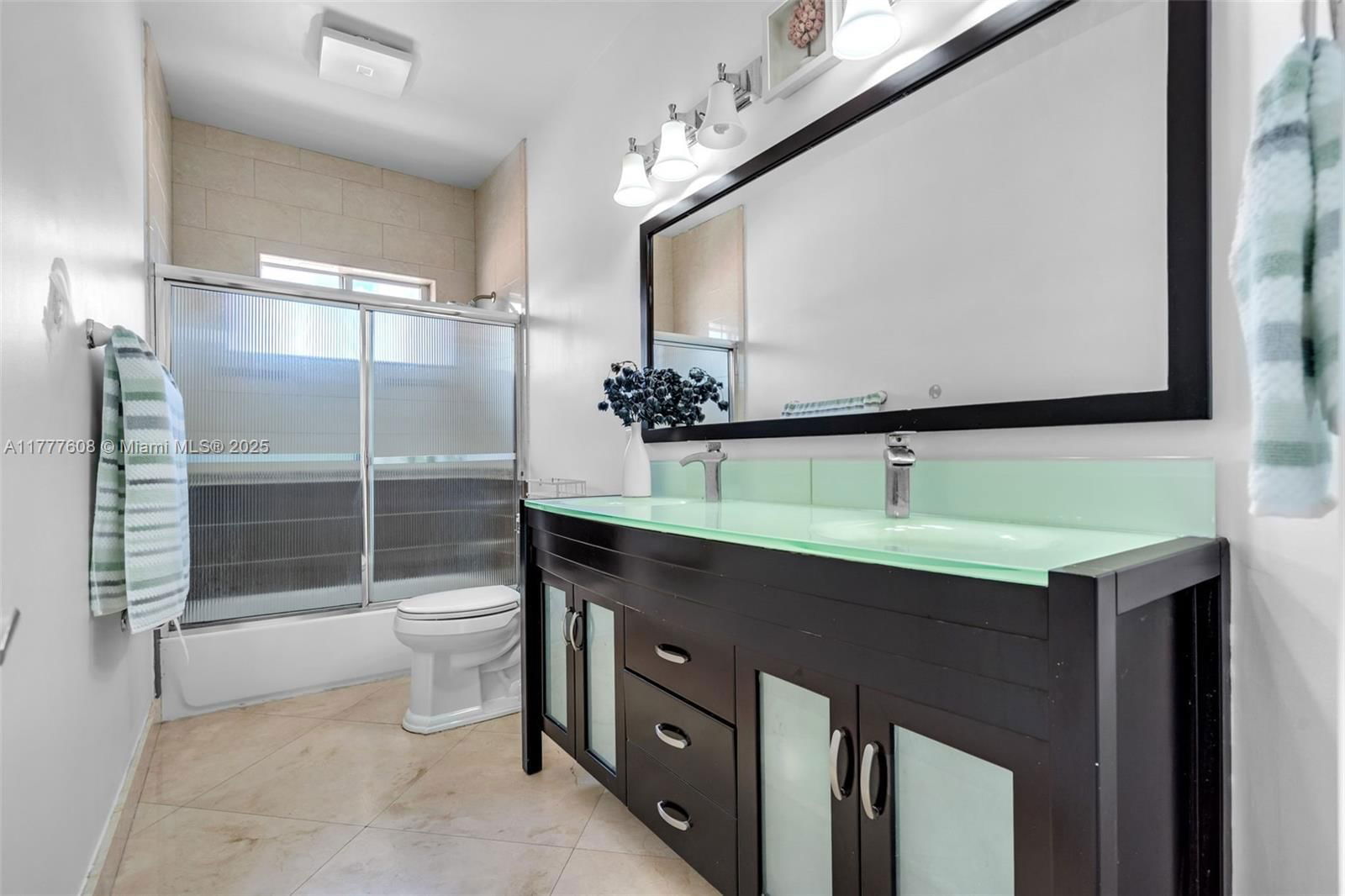 Real estate property located at 16075 149th Ter, Miami-dade, Shoreway Sub, Miami, FL