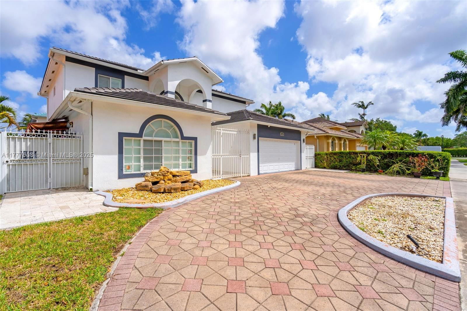 Real estate property located at 16075 149th Ter, Miami-dade, Shoreway Sub, Miami, FL