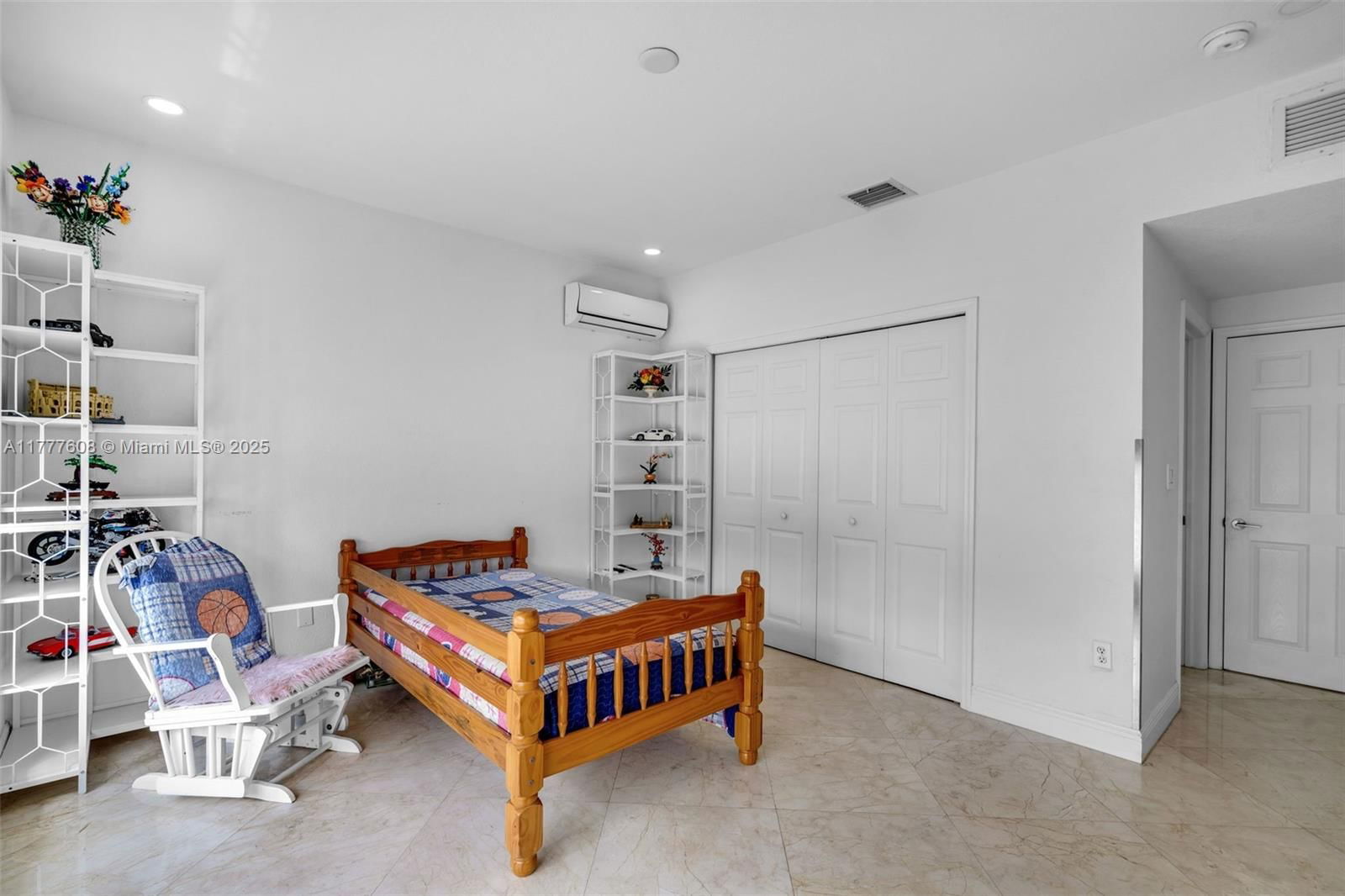 Real estate property located at 16075 149th Ter, Miami-dade, Shoreway Sub, Miami, FL