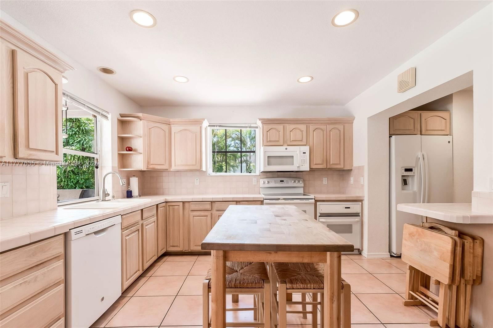 Real estate property located at 13925 74th Ave, Miami-dade, Pine Mnr Ests, Palmetto Bay, FL