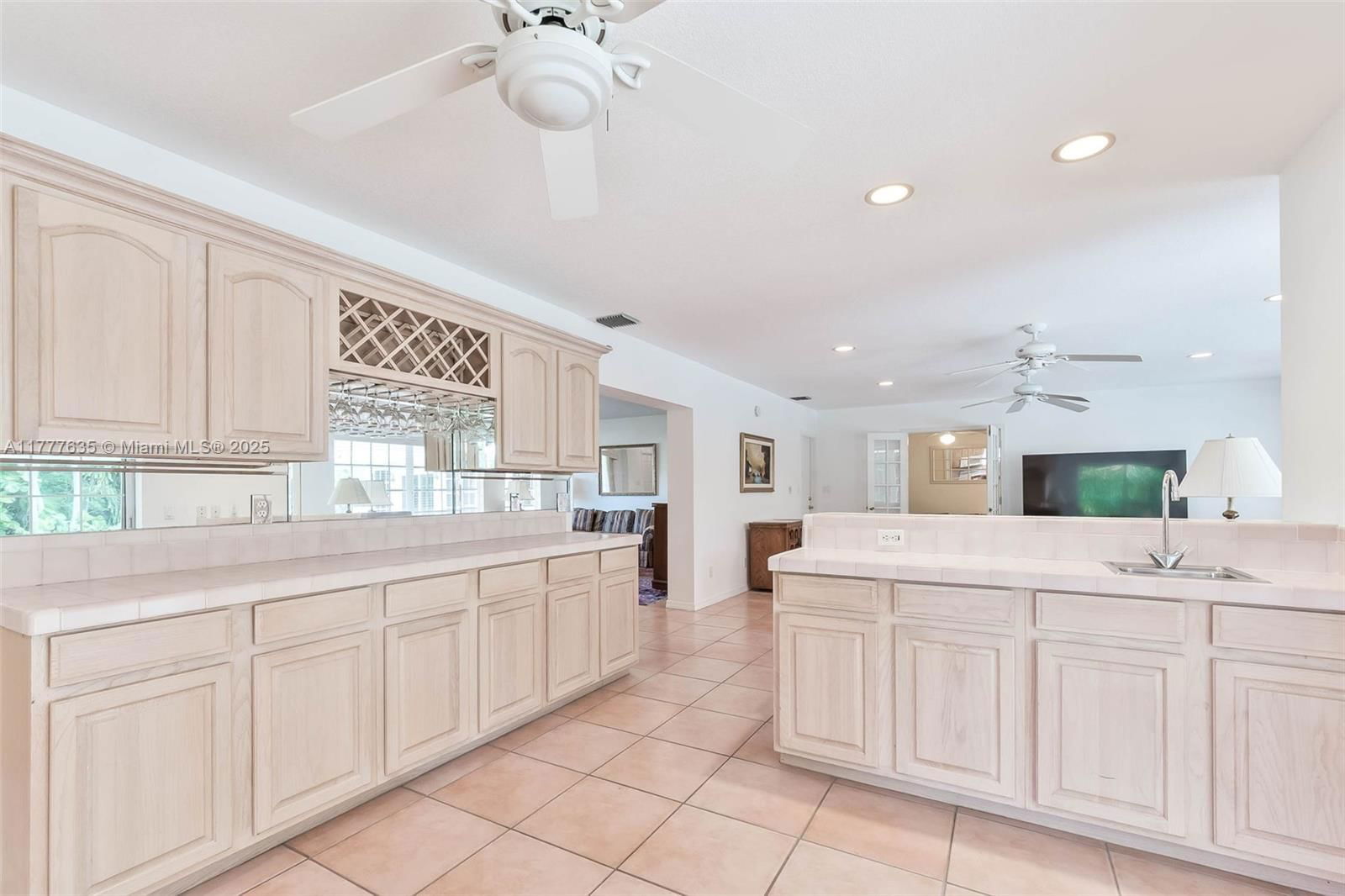 Real estate property located at 13925 74th Ave, Miami-dade, Pine Mnr Ests, Palmetto Bay, FL