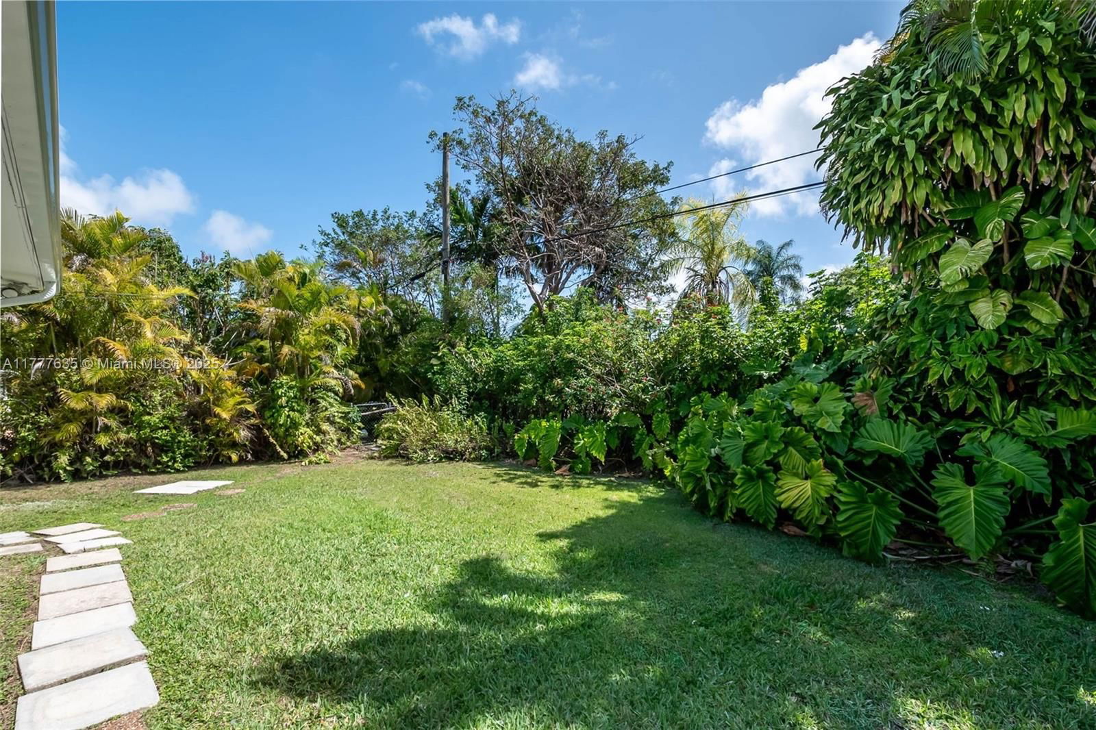 Real estate property located at 13925 74th Ave, Miami-dade, Pine Mnr Ests, Palmetto Bay, FL