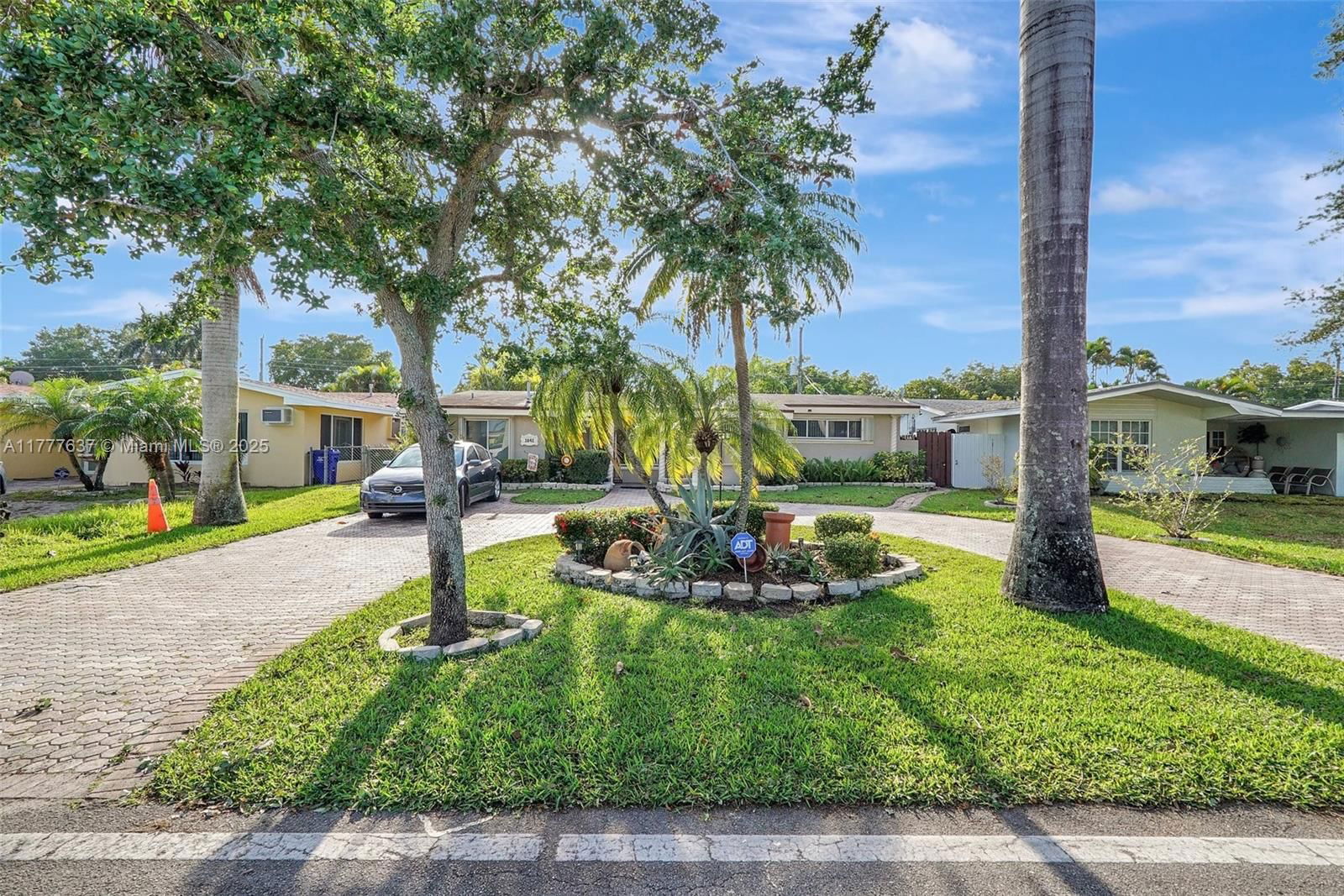 Real estate property located at 3842 68th Ave, Broward, Miramar Isles Sec 7, Miramar, FL