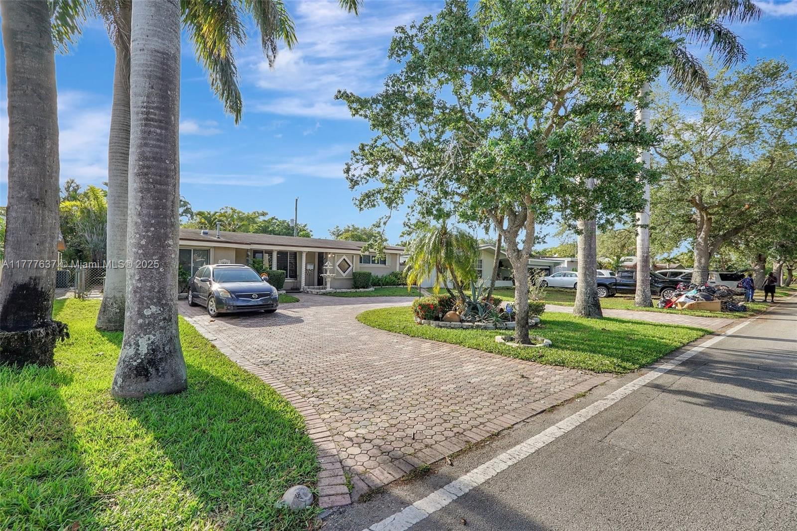 Real estate property located at 3842 68th Ave, Broward, Miramar Isles Sec 7, Miramar, FL