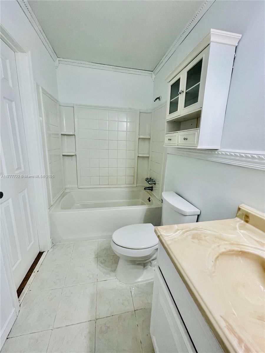 Real estate property located at 5809 21st St #20-A, Broward, Habitat Ii Condo, Lauderhill, FL