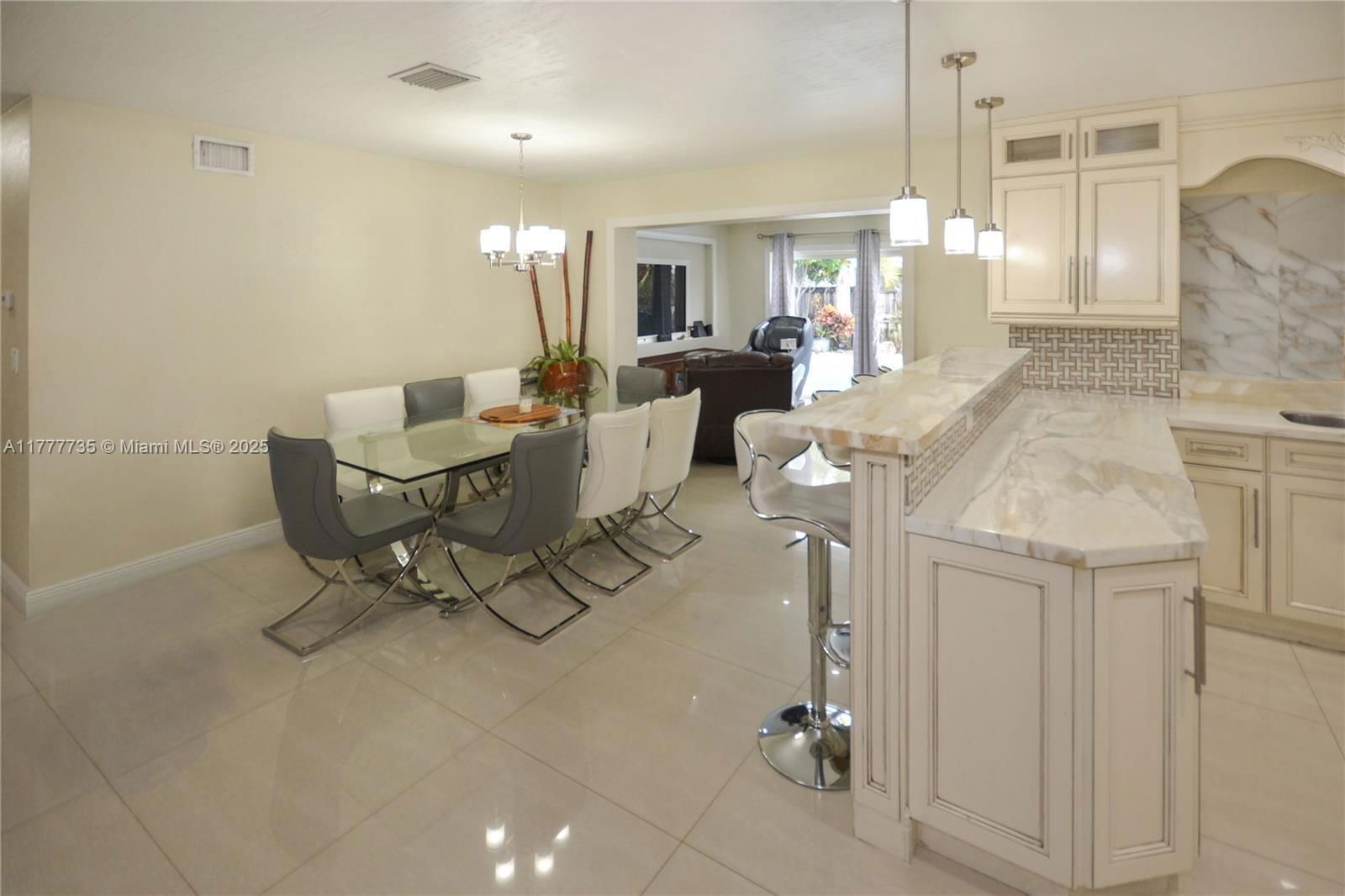 Real estate property located at 6550 8th St, Broward, Boulevard Heights Sec Ten, Pembroke Pines, FL