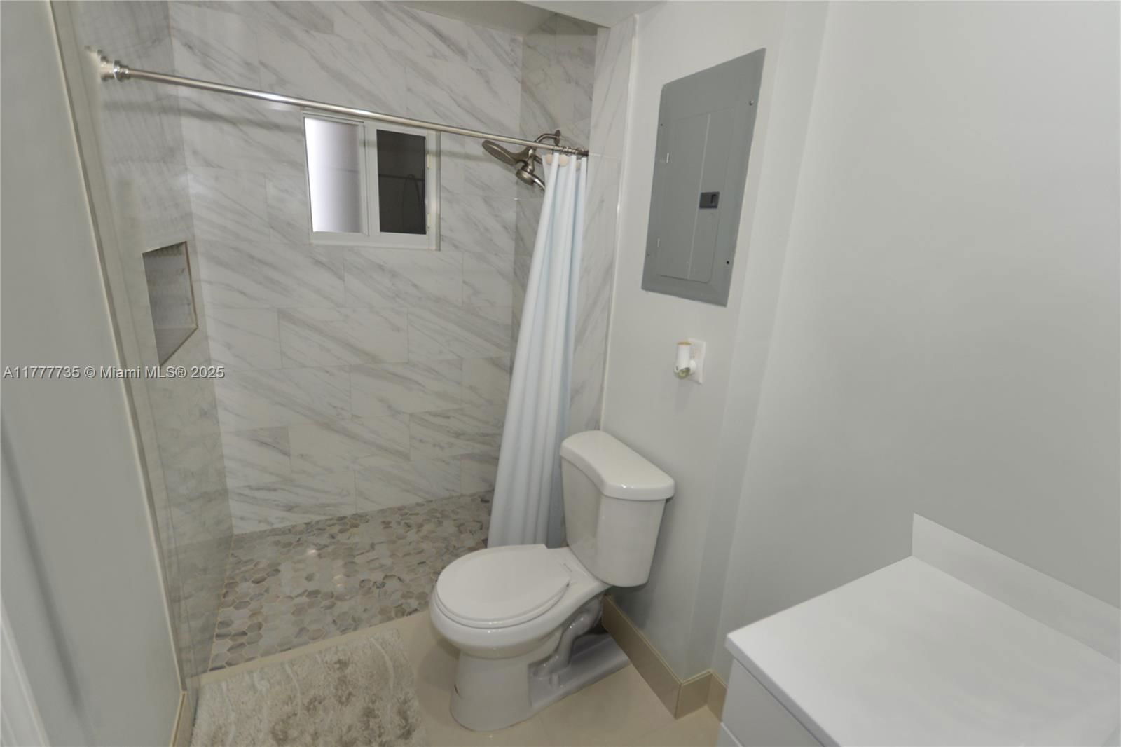 Real estate property located at 6550 8th St, Broward, Boulevard Heights Sec Ten, Pembroke Pines, FL